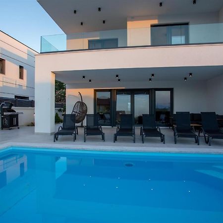 Villa Manhattan Dobrinj Exterior foto