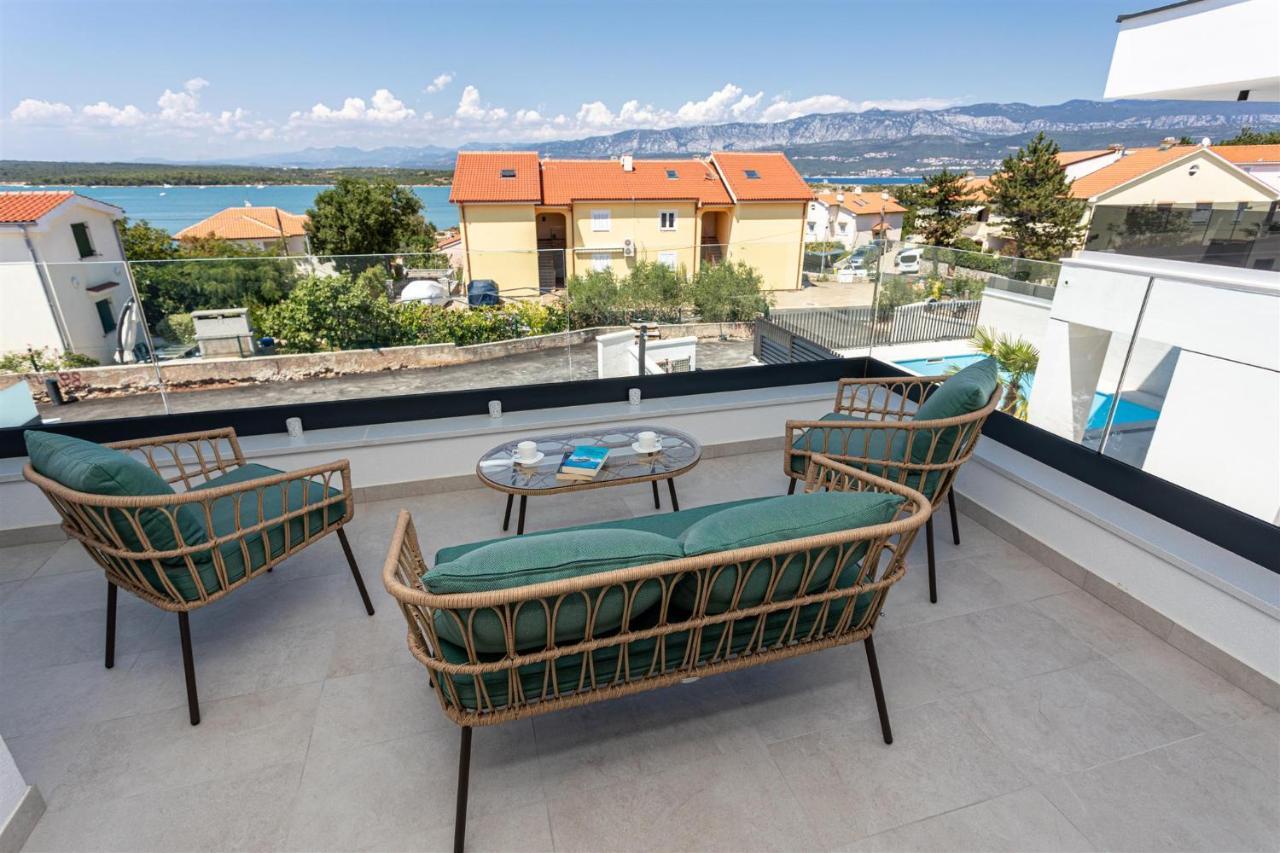 Villa Manhattan Dobrinj Exterior foto