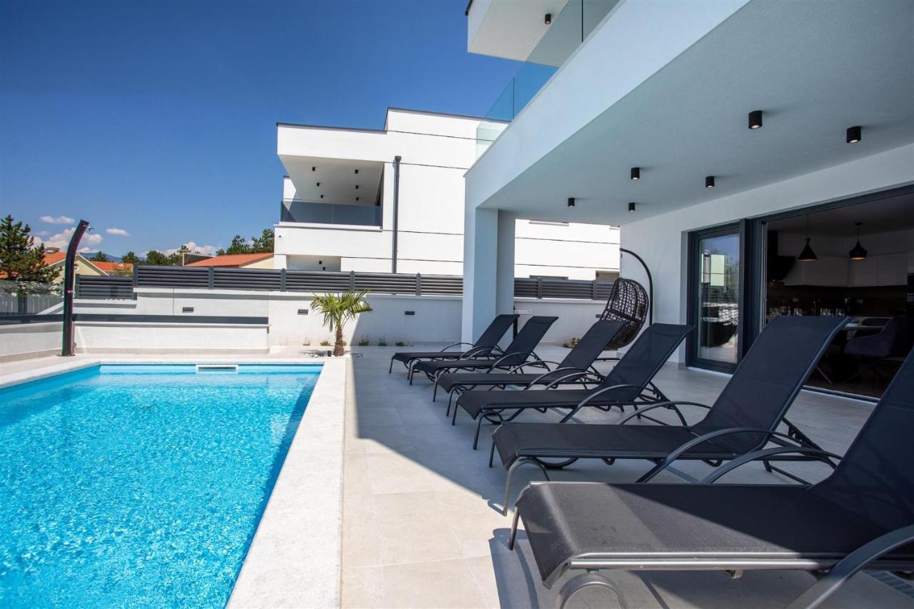 Villa Manhattan Dobrinj Exterior foto