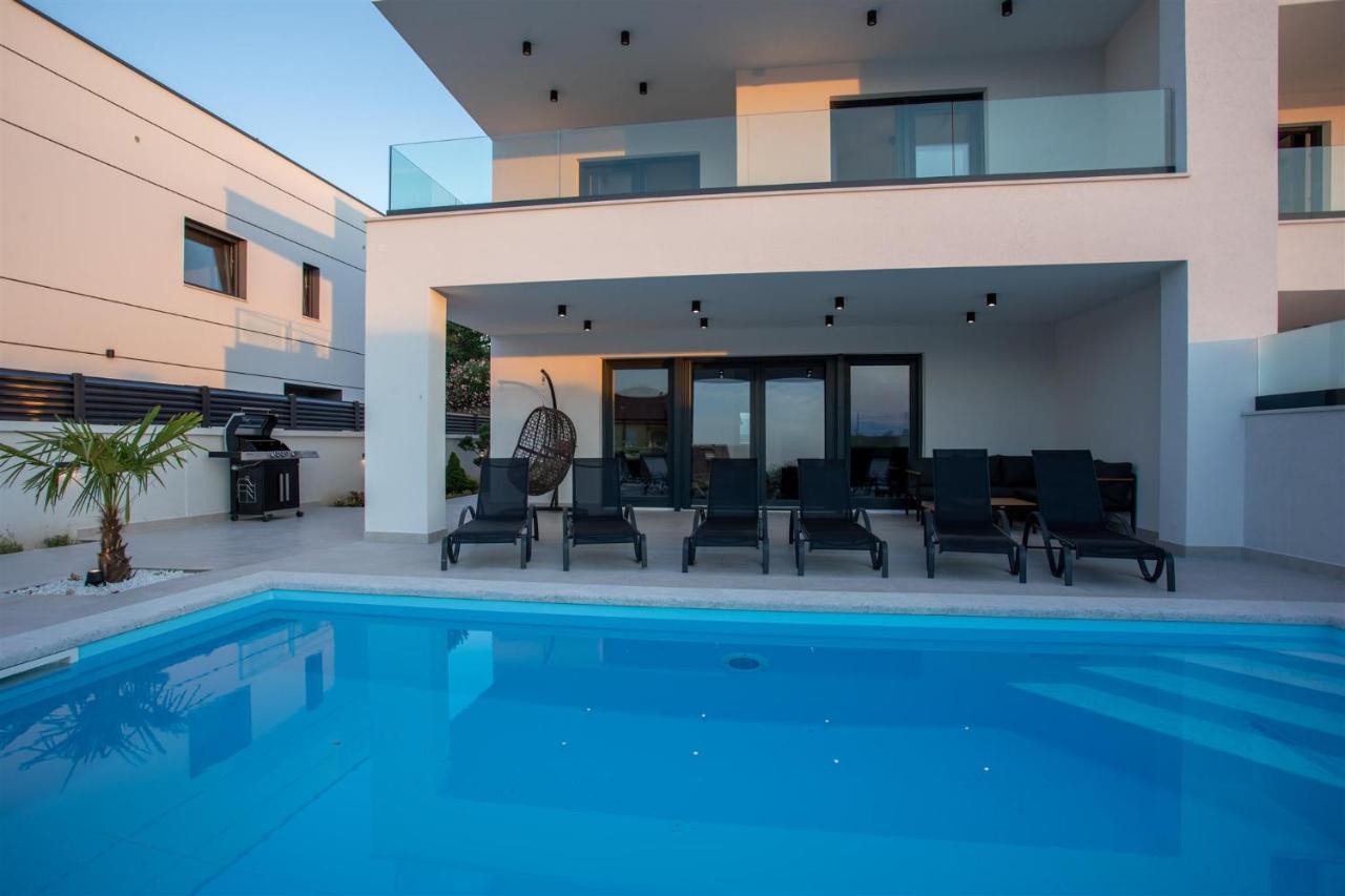 Villa Manhattan Dobrinj Exterior foto